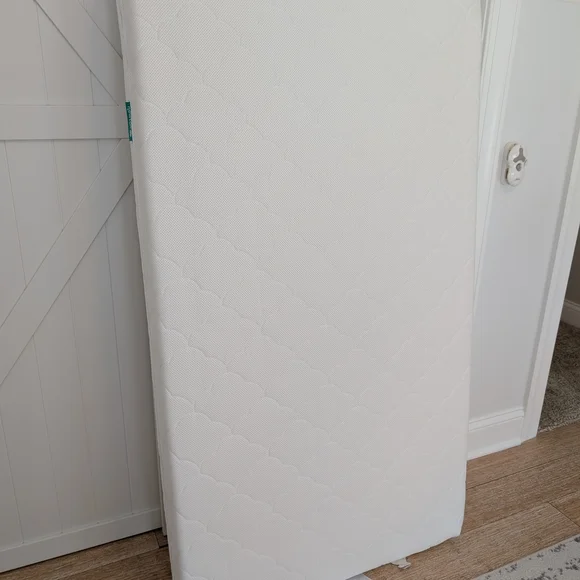 Newton Baby Mattress New - Picture 3 of 5